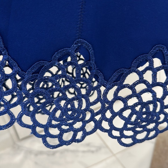 Classic style combines with modern, edge trend for a dress that is flattering. - Picture 8 of 8